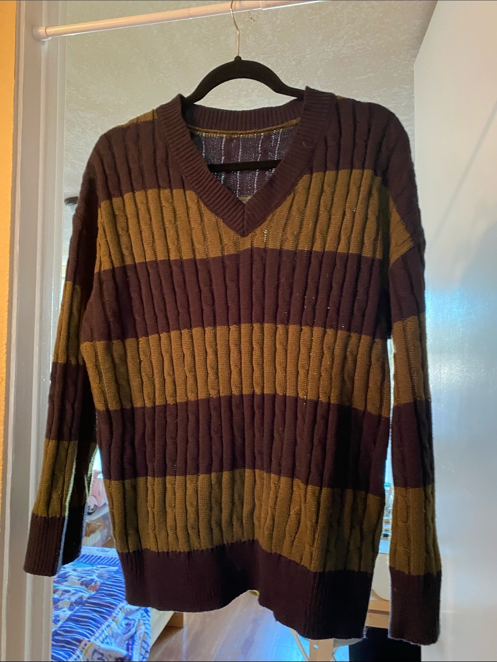 V-Neck Ribbed Stripe Sweater - Navy & Olive